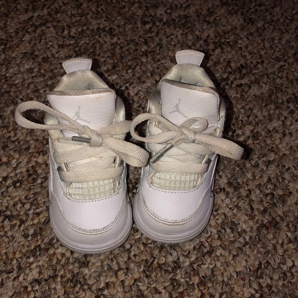 Nike’s - Picture 3 of 3